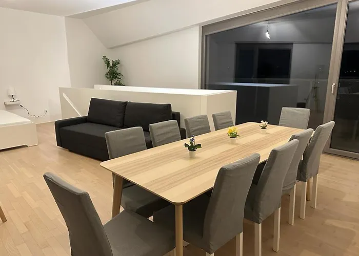 115M2 Luxury Flat - 3 Balconies - Free Parking