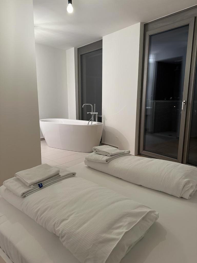 115m2 Luxury Flat - 3 Balconies - Free Parking * Wien